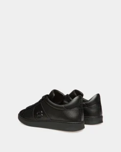 Adrien Brody Travel Collection Sneaker In Black Leather