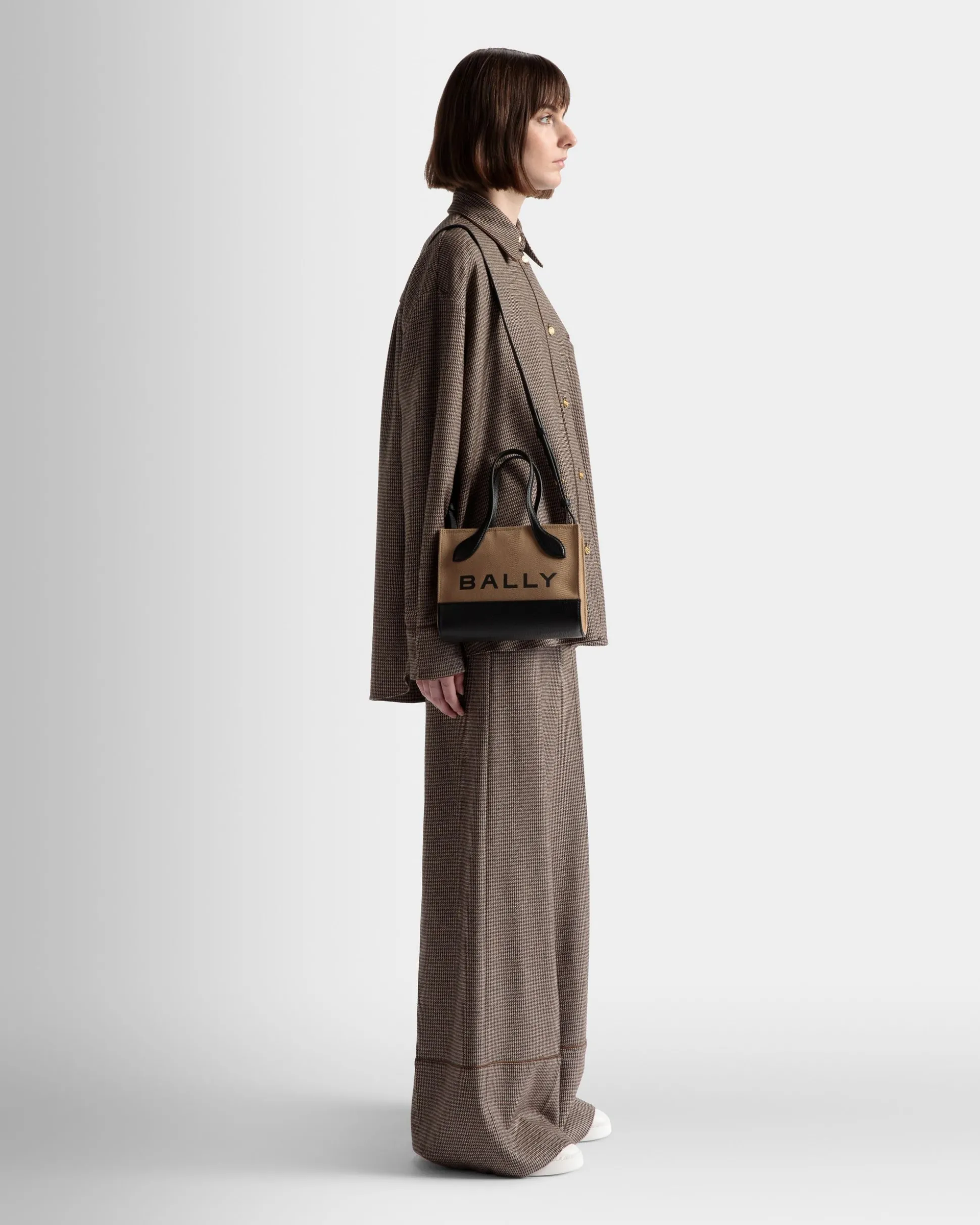 Bar Minibag In Sand And Black Fabric