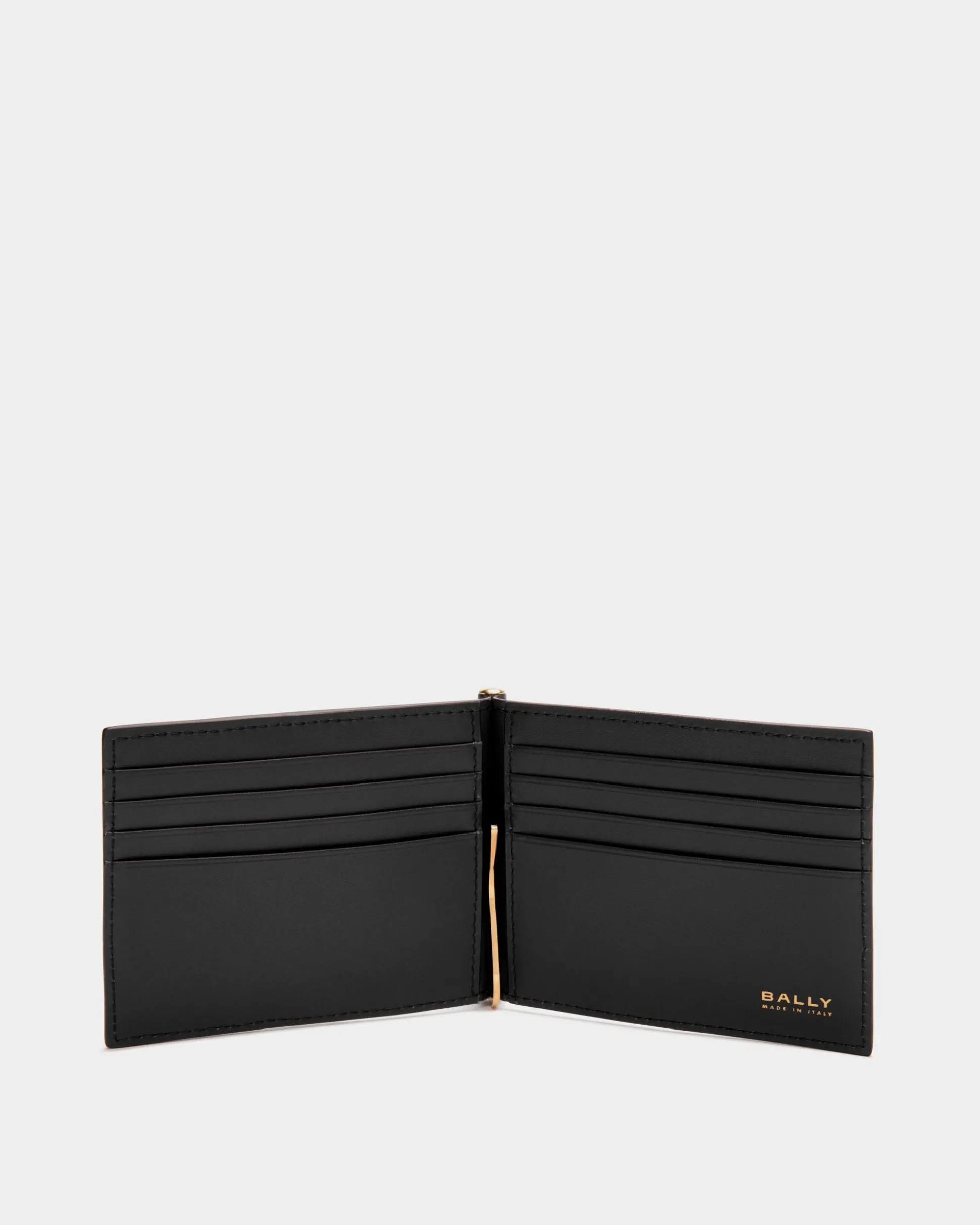 Beckett Bifold in Black Leather