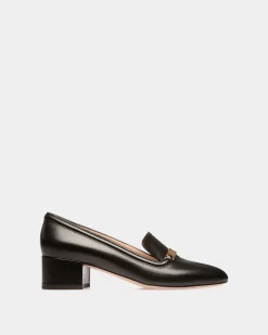 Deco Pump in Black Leather