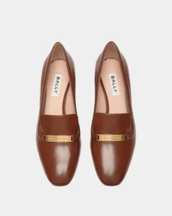 Deco Pump in Brown Leather