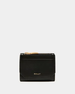Emblem Wallet In Black Leather