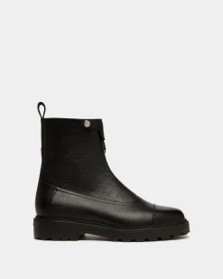 Gusto Bootie in Black Grained Leather