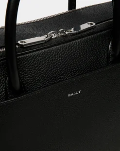 Oeden Briefcase in Black Leather