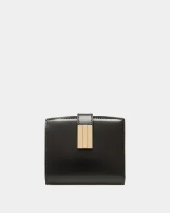 Ollam Wallet in Black Brushed Leather