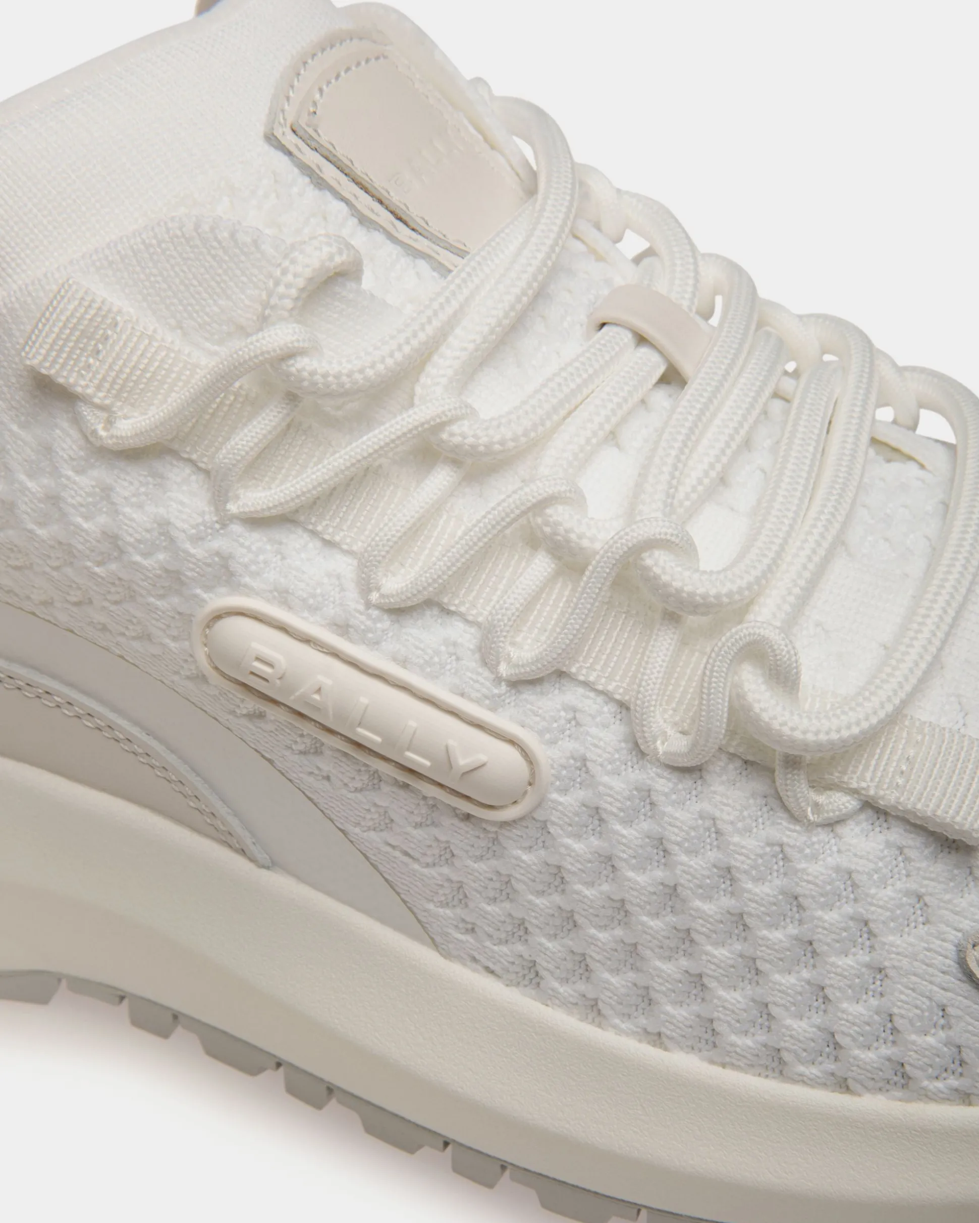 Outline Sneaker In White Nylon