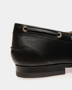Plume Moccasin in Black Leather